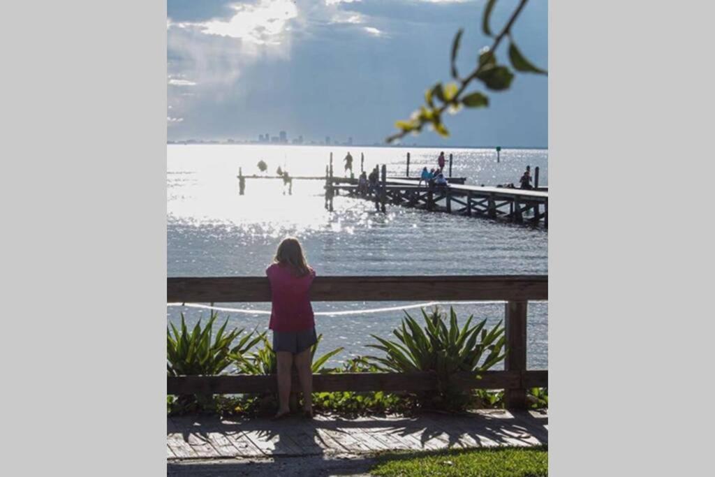 Manatee, Studio202, Beach Steps Away! Pool+Wifi Ruskin Exterior foto